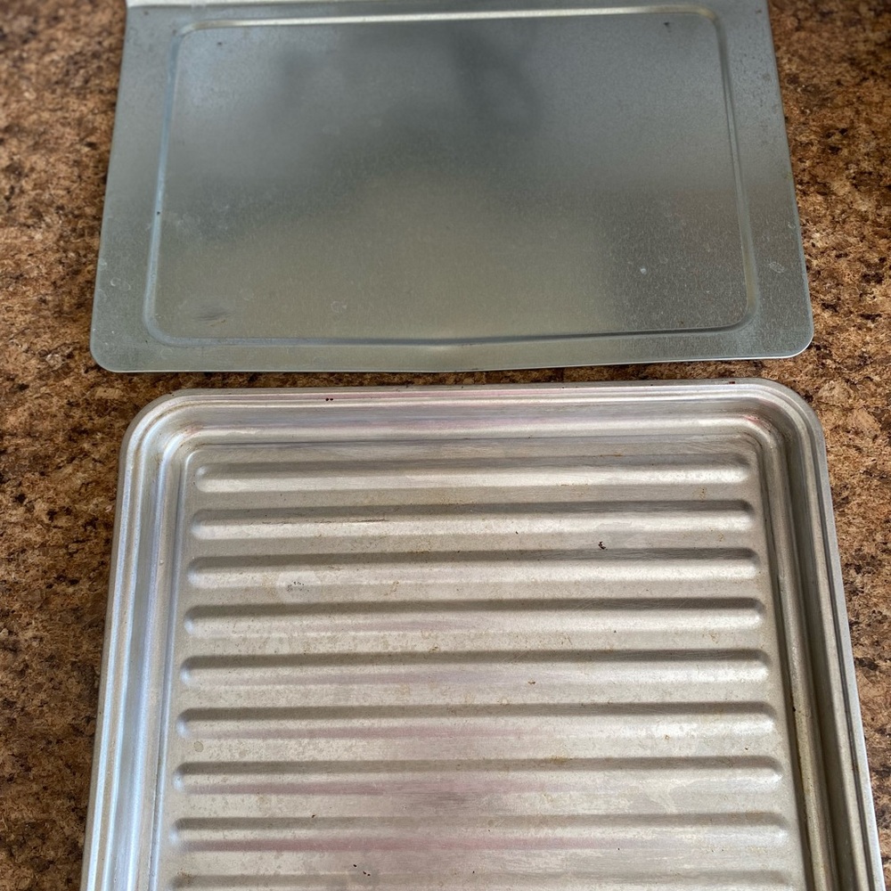 Hamilton Beach Silver‎ Toaster Oven with Black Accents - Picture 2 of 11